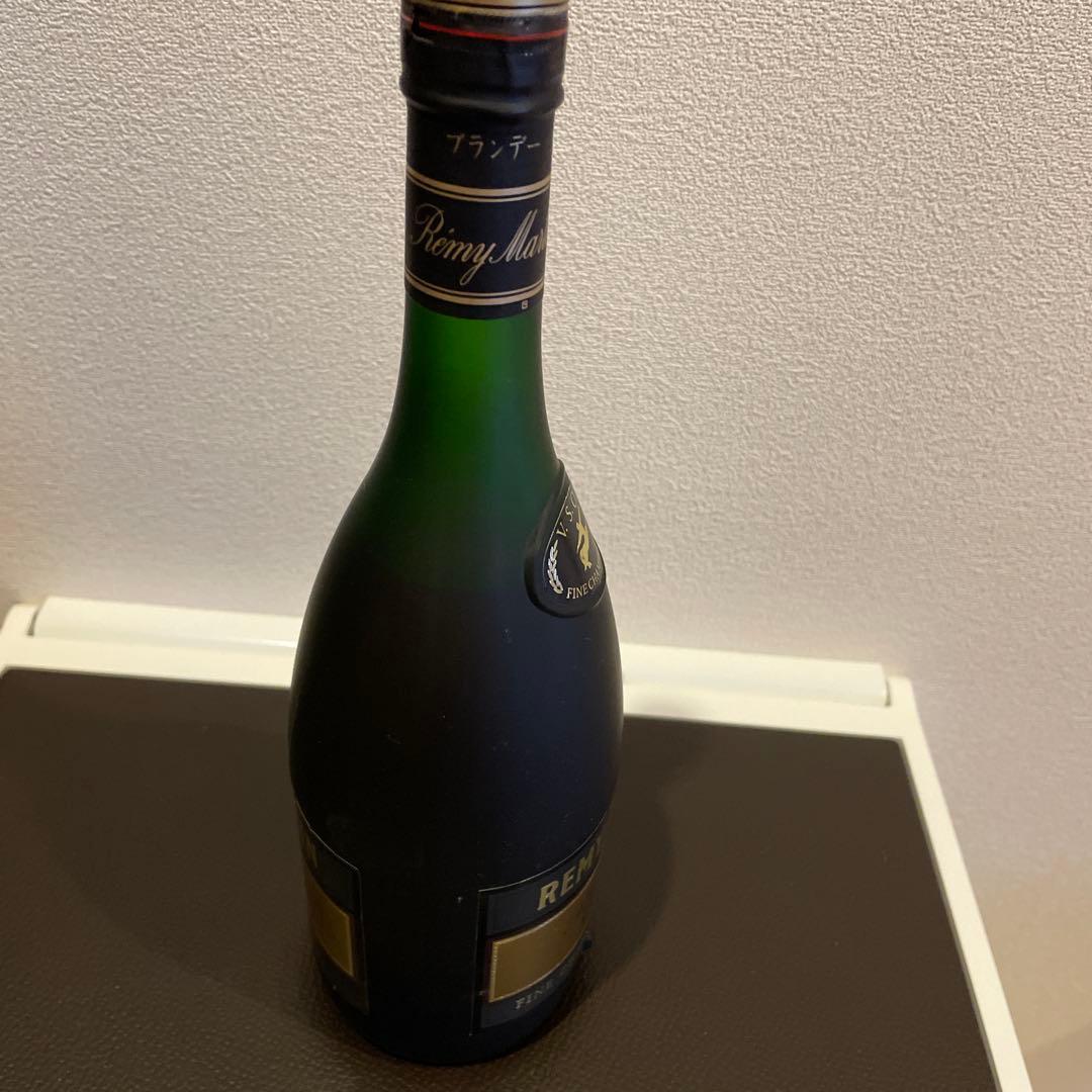 誰をも魅了する、深い味わいのレミーマルタン　コニャック2本セット