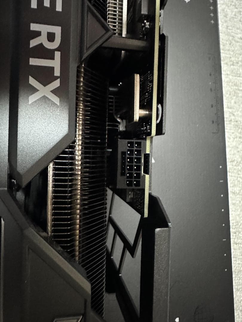 グラフィックボード・グラボ・ビデオカード ASUS TUF GeForce RTX 4070 Ti OC