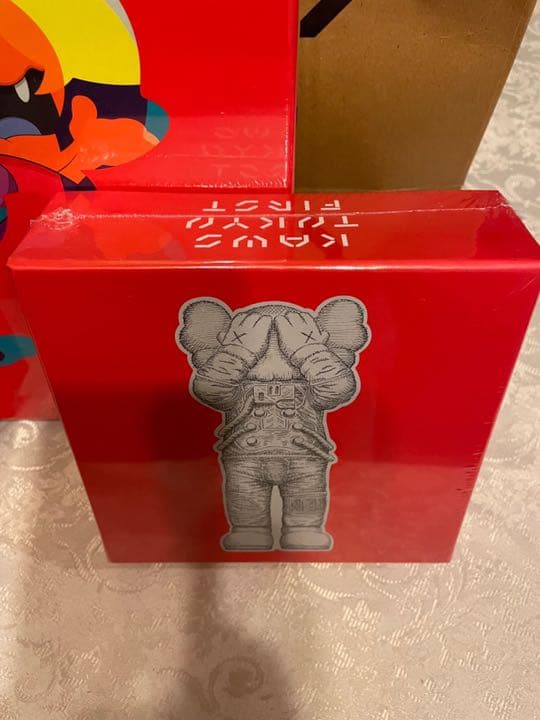 KAWS ジグソーパズル 全5種類セット カウズ　パンフ紙袋付