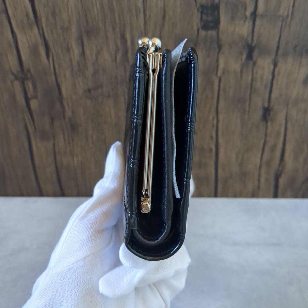 【新品】ヴィヴィアンウエストウッド　二つ折り財布　がま口