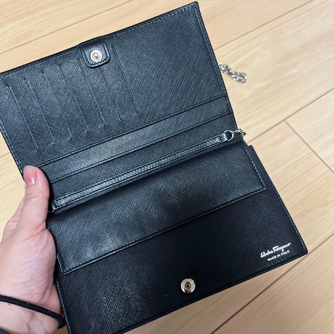 エナメル ブラック パーティーバッグ リボン付き