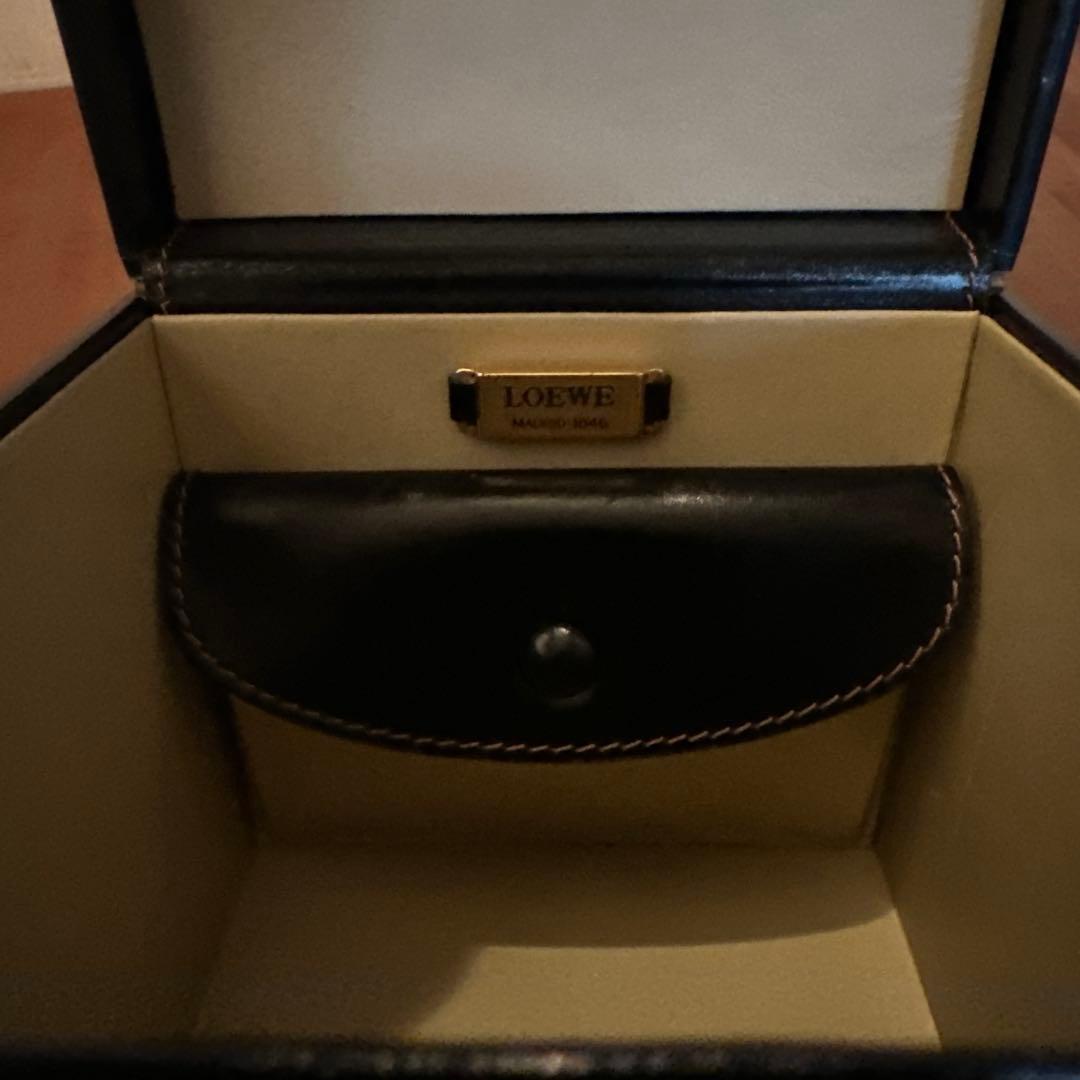 Loewe黒 レアなレザー バニティーバッグ