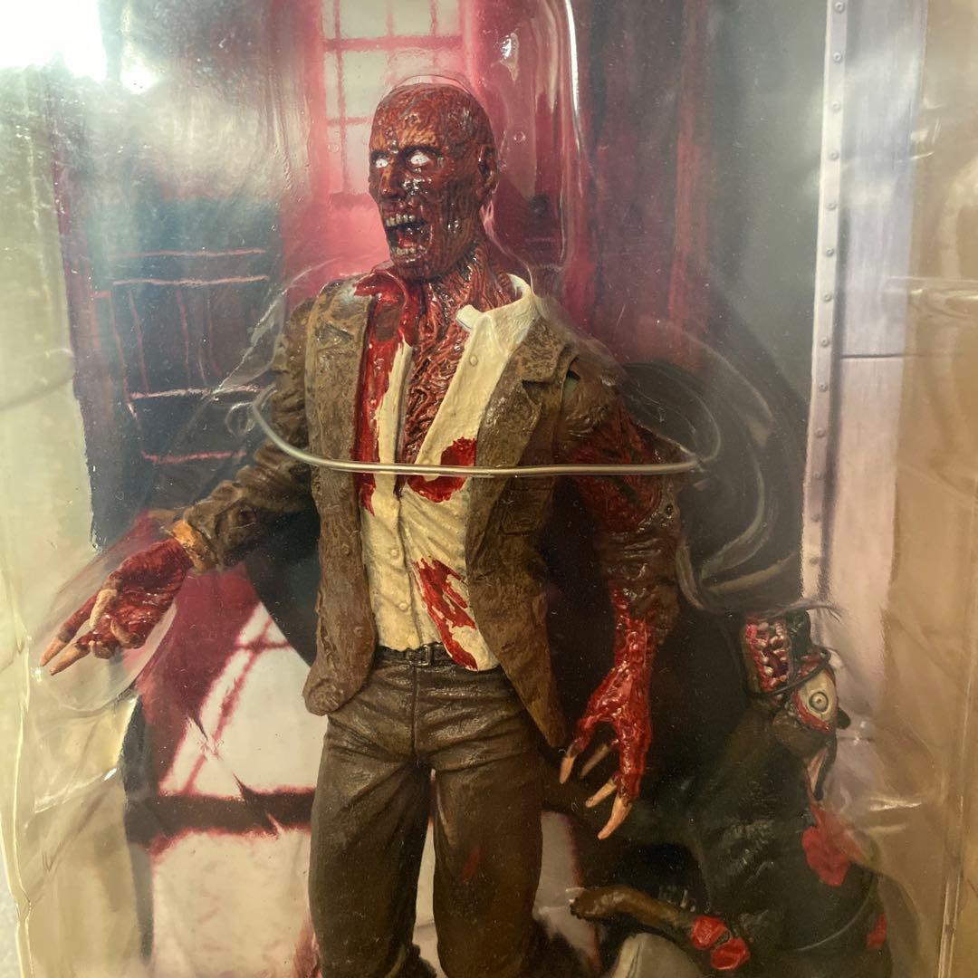 NECA バイオハザード　ゾンビ　ゾンビ犬