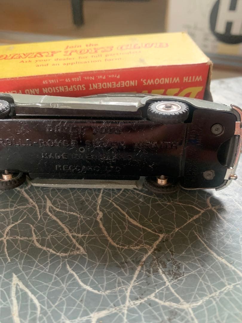 DINKY TOYS150ロールスロイス　シルバーレース