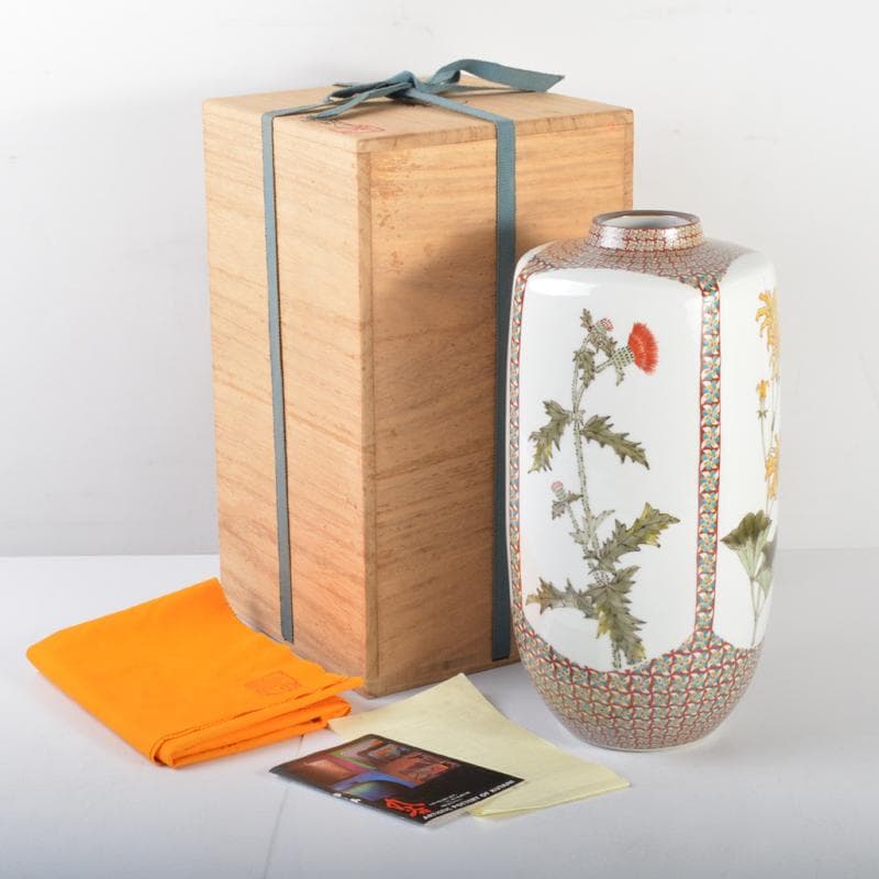 九谷焼　山田義明作　色絵　花図　花瓶　共箱　G R4611C