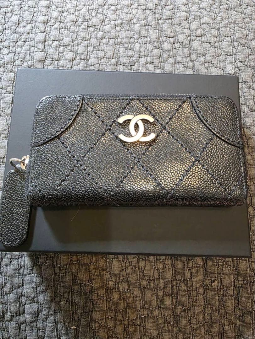 CHANEL ケース キャビアンスキンワイルドステッチ