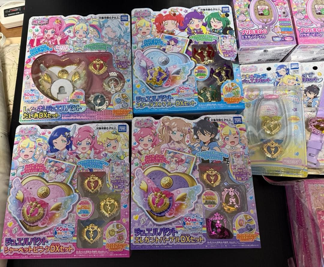 プリチャンジュエルパクト未開封4種、プリたま3種、おまけグッズ多数