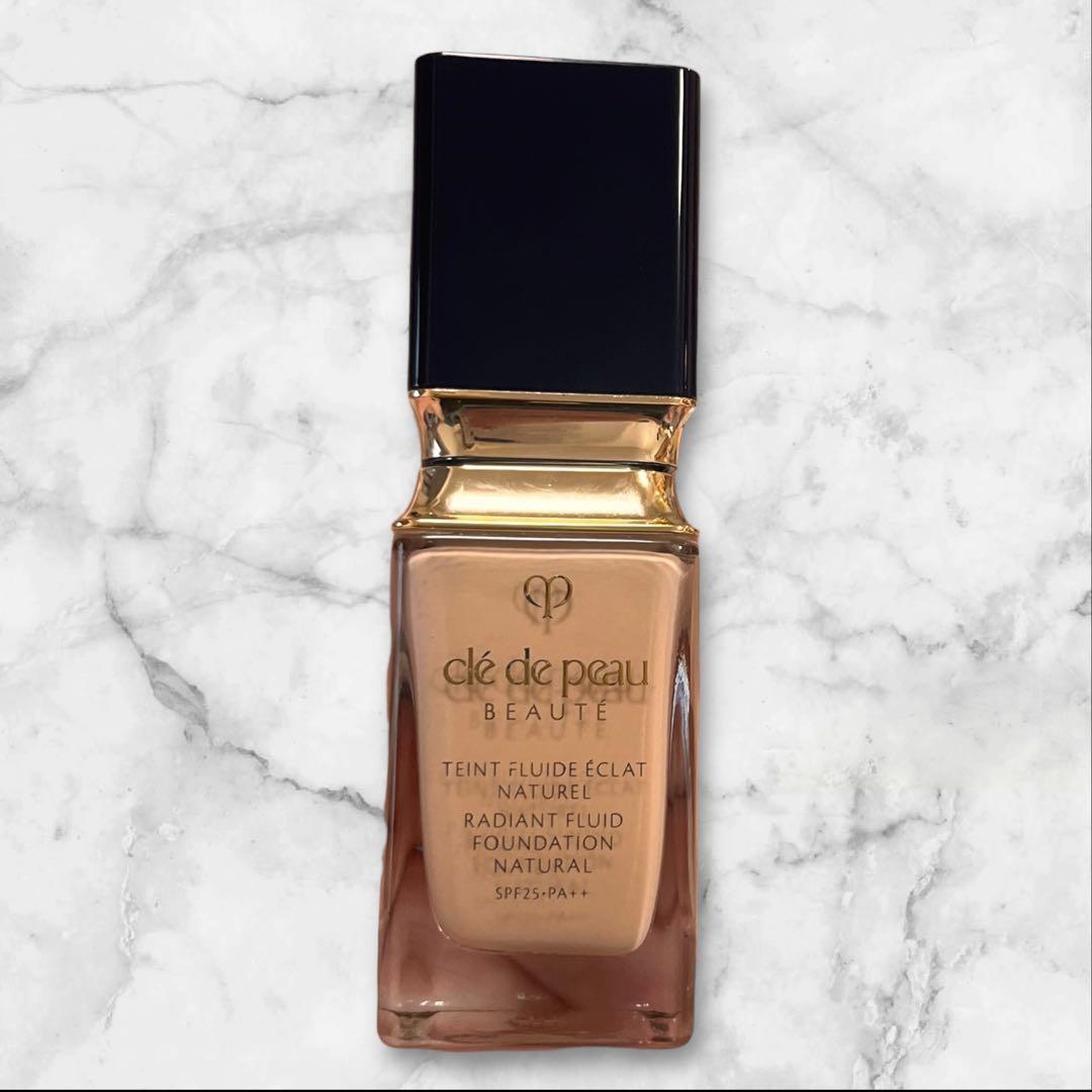 クレ・ド・ポー ボーテ タンフリュイド エクラ ナチュレル オークル20