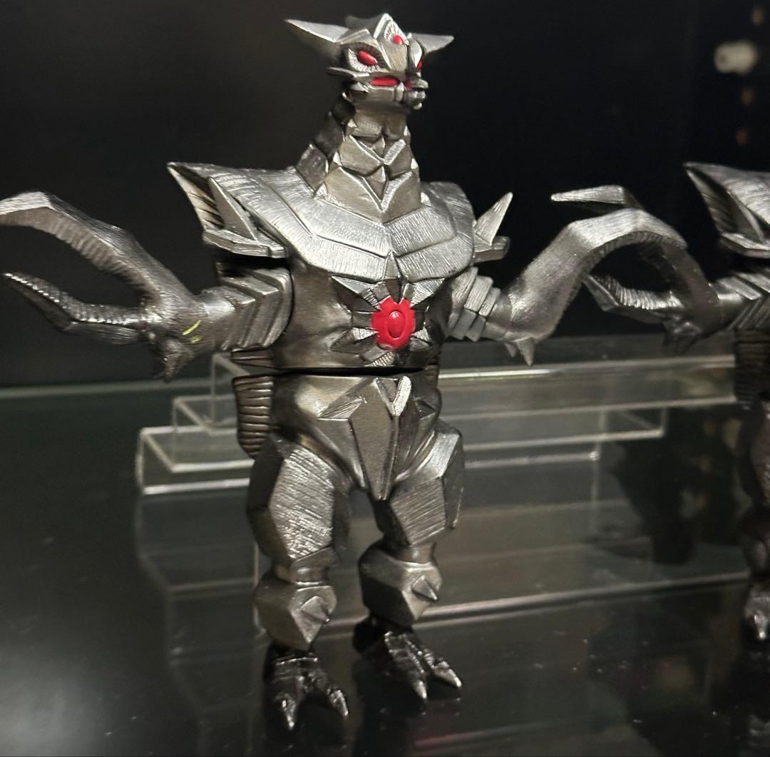 電光超人グリッドマン　メタラス　ソフビ　色違いセット　他