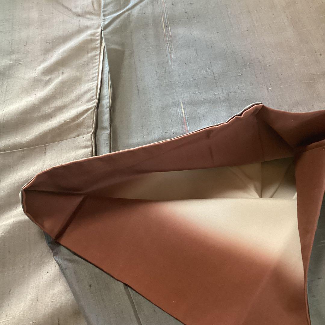 高級紬地　袷小紋　ブルーグレーからベージュへのグラデーション　高度な技術の縦筋