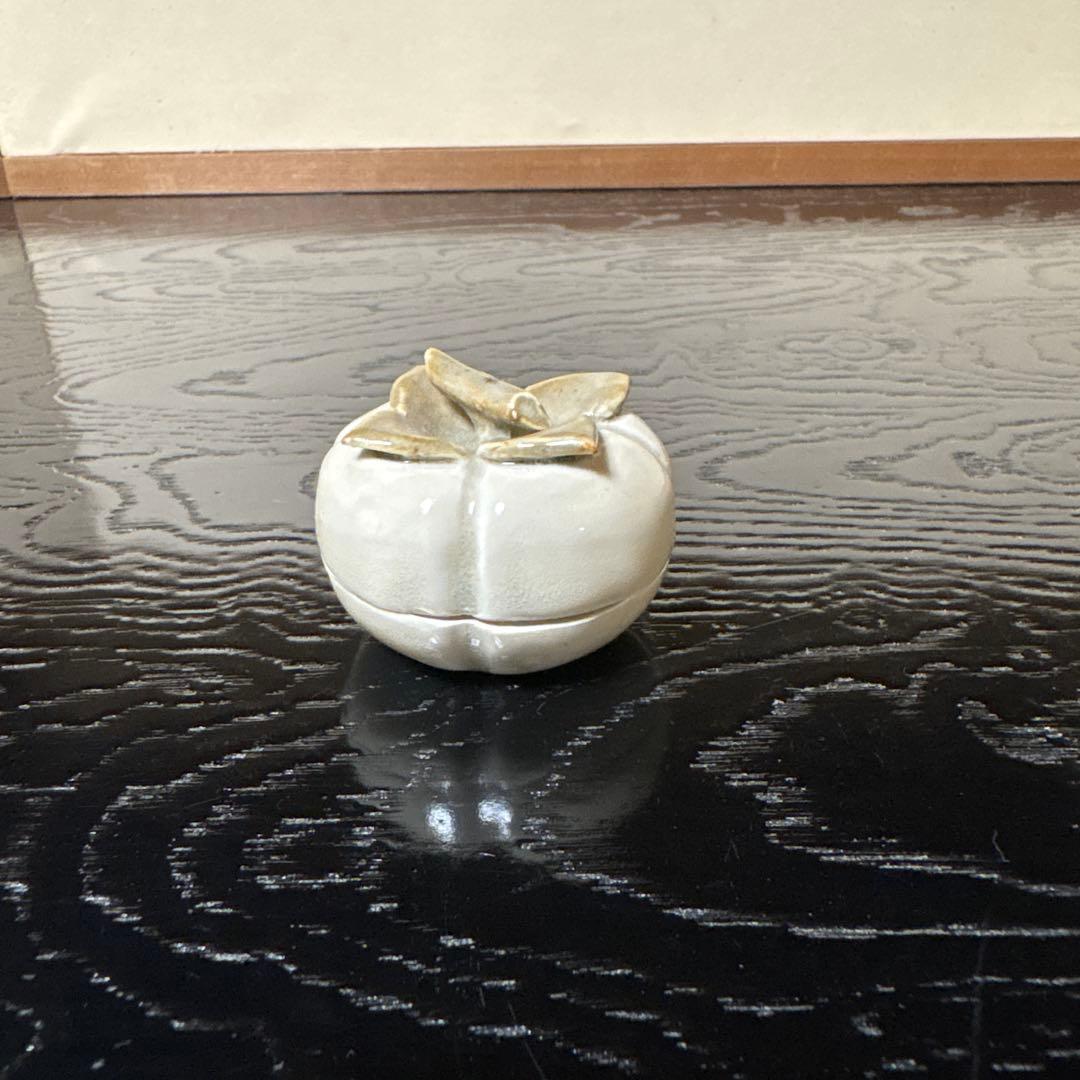 【茶道具】土居庄次造　尾戸焼　柿香合（共箱）