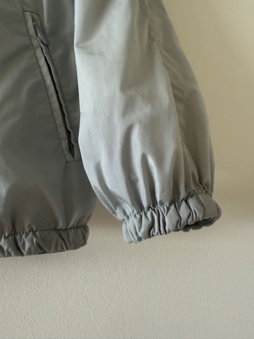 〈クリーニング済み〉モンクレール ナイロンジャケット フード付き ワッペン有り