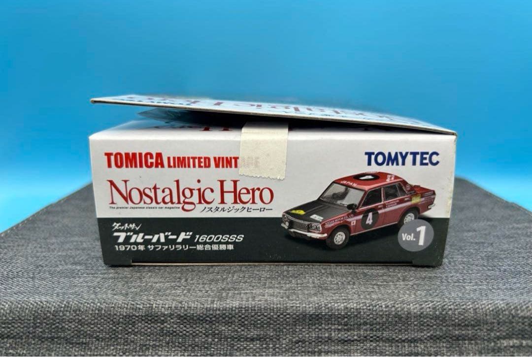 ★トミカリミテッドヴィンテージ　ノスタルジックヒーロー　ブルーバード　SSS
