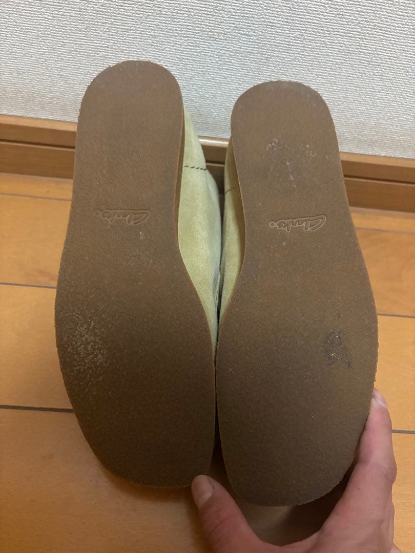 ベージュ スエード モカシン