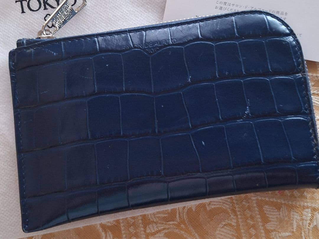 サロンドアルファード　 L字型型押し財布