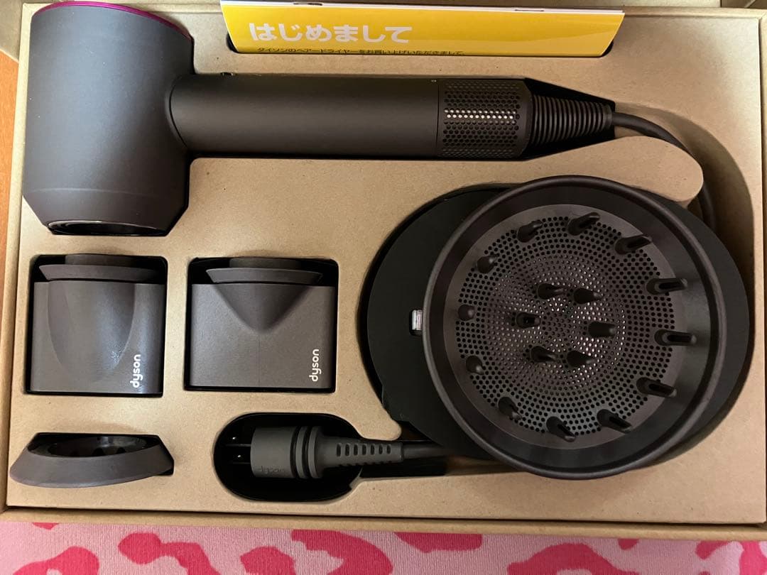 ヘアドライヤー dyson HD03 ULF IIF