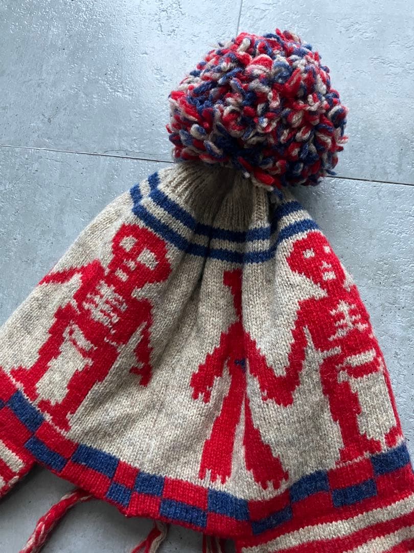 ヴィヴィアンウエストウッド　耳当て付き　ニットキャップ スカル　可愛い