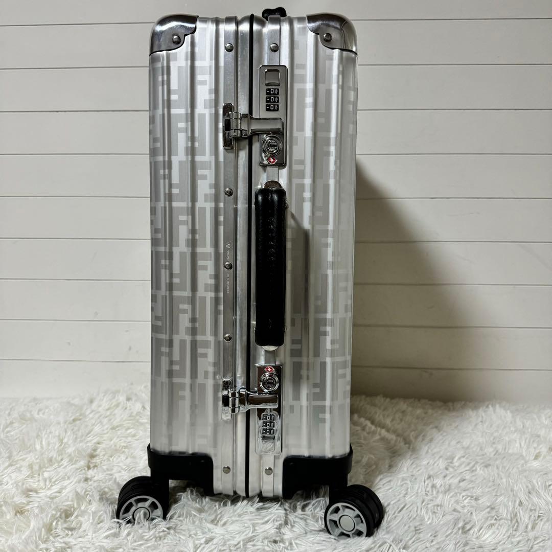 未使用✨RIMOWA×FENDI リモワ　フェンディ　コラボキャリーケース　４輪