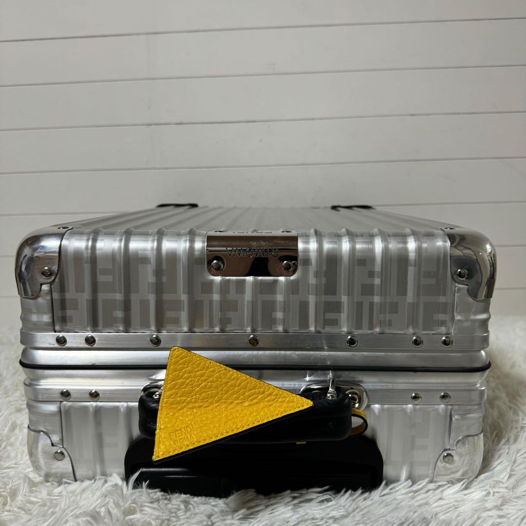 未使用✨RIMOWA×FENDI リモワ　フェンディ　コラボキャリーケース　４輪