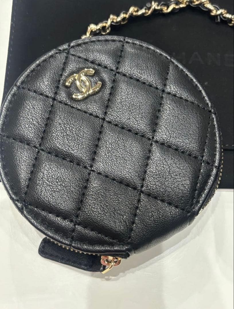 CHANEL イヤーズギフトマトラッセケース AirPodsケース