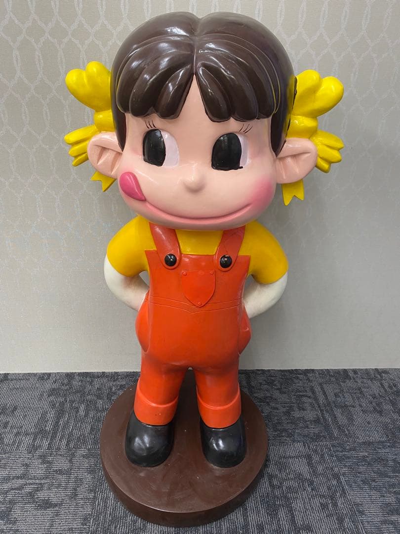 値下げ　キャラクター オーバーオール　約80cm台座付き