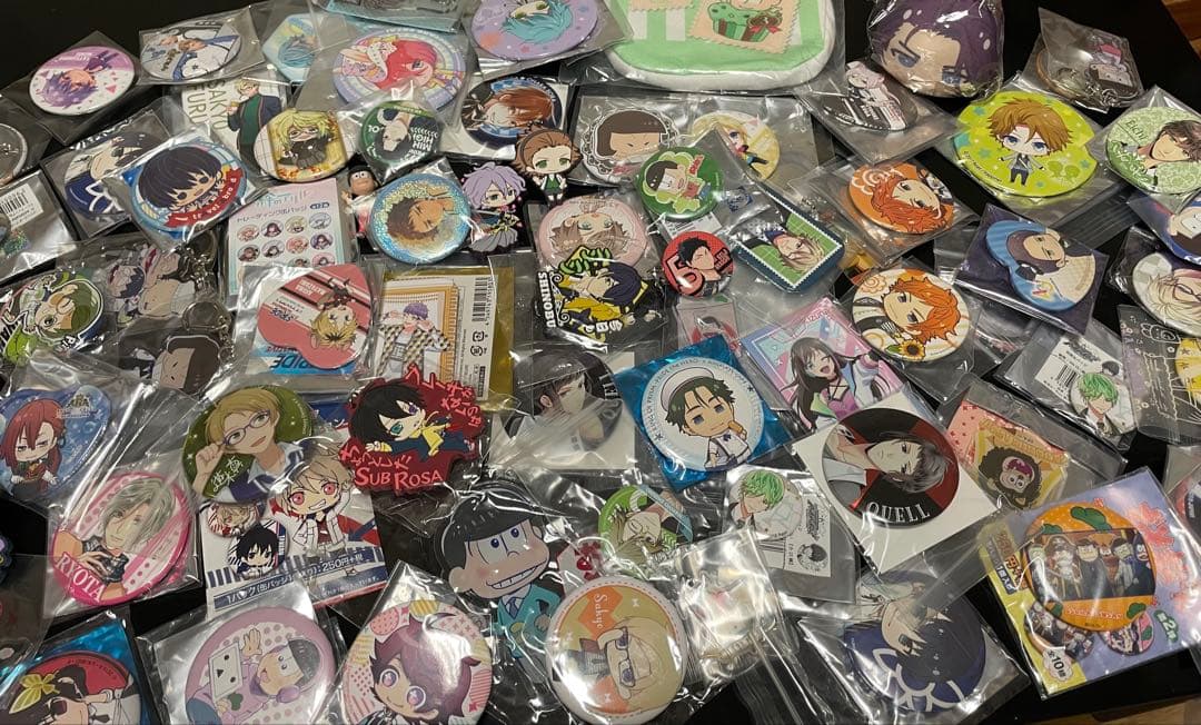 ⑦アニメグッズまとめ売り 大量 80点 缶バッジ アクキー