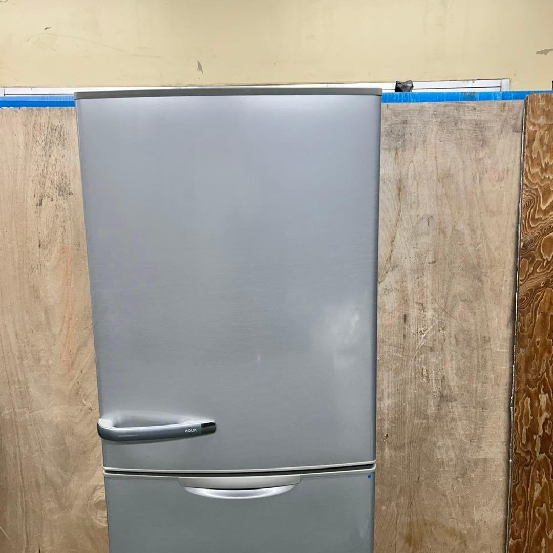 561 アクア　大型冷蔵庫　容量300L〜400L 右開き　4ドア　美品