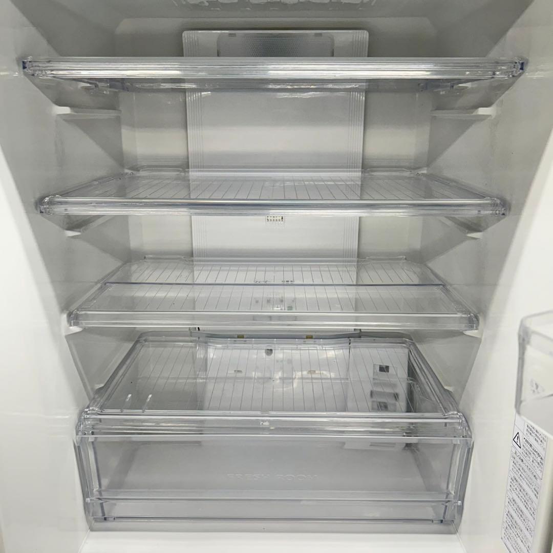 561 アクア　大型冷蔵庫　容量300L〜400L 右開き　4ドア　美品