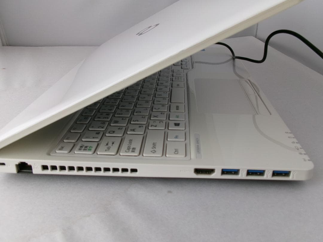 富士通 LIFEBOOK AH42/X 美品/新品SSD搭載Windows 11