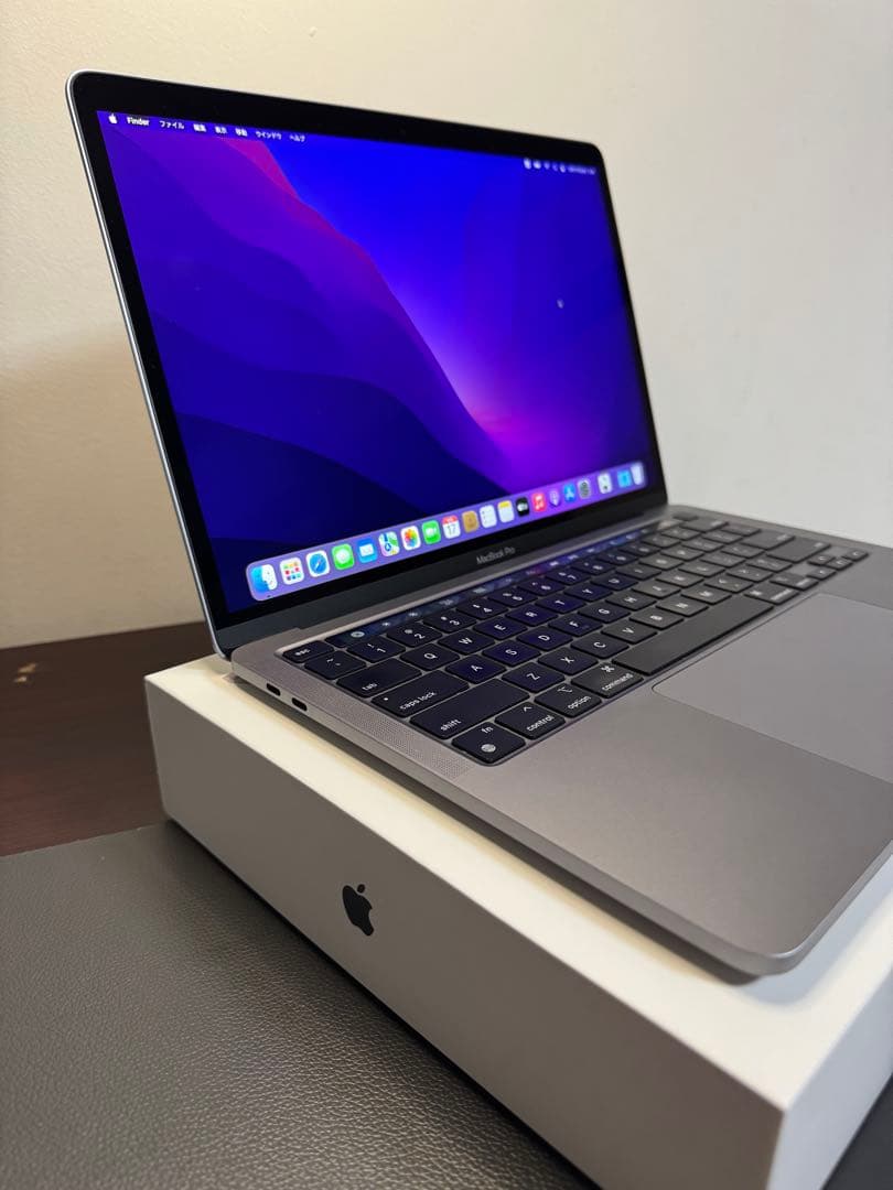 MacBook本体 MacBook Pro 2020. M1. 16GB . 500GB