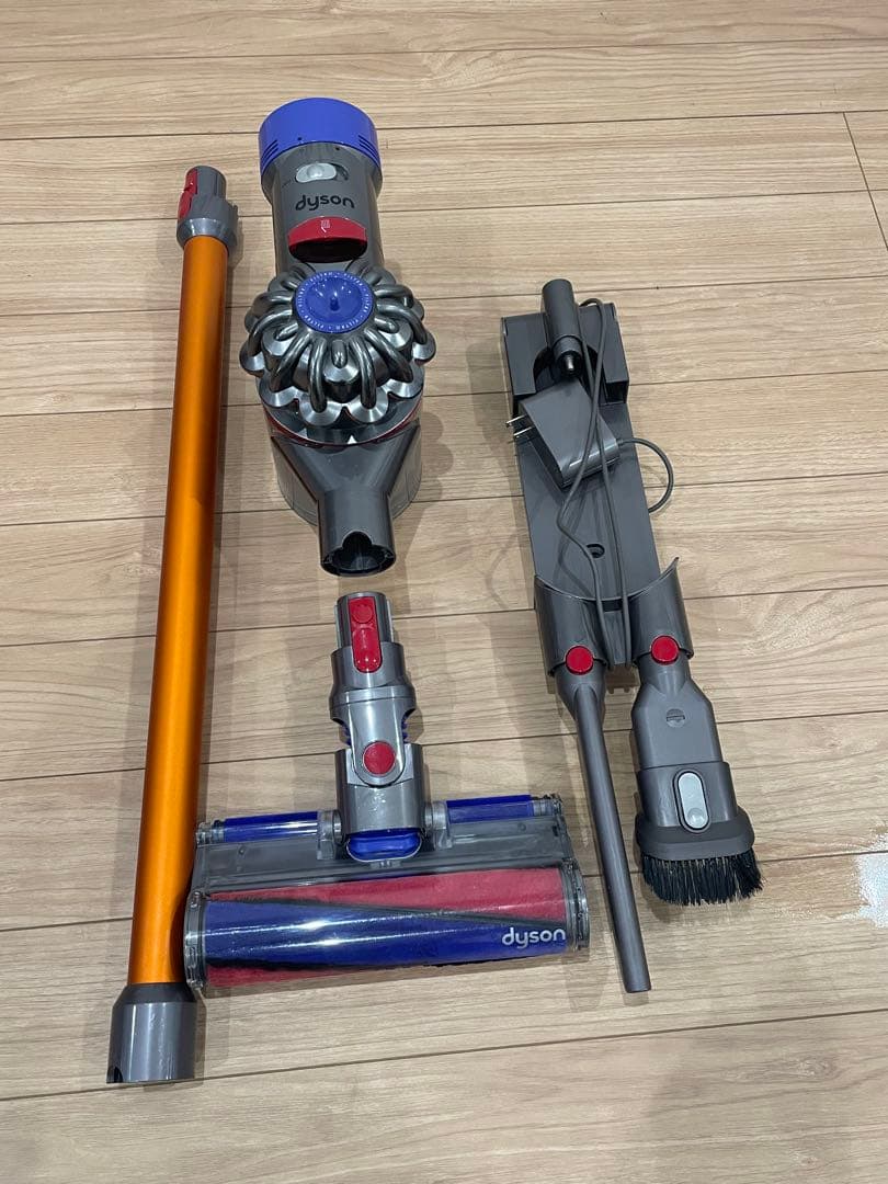 dyson コードレスクリーナーSV10