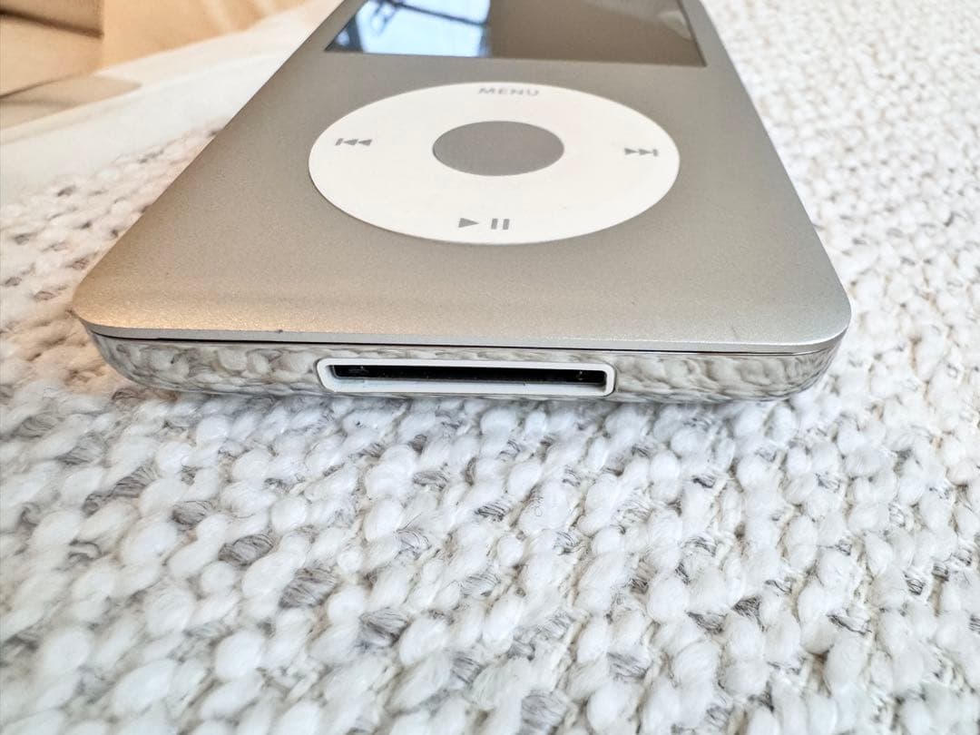【極美品】Apple iPod classic 120GB MB565J/A