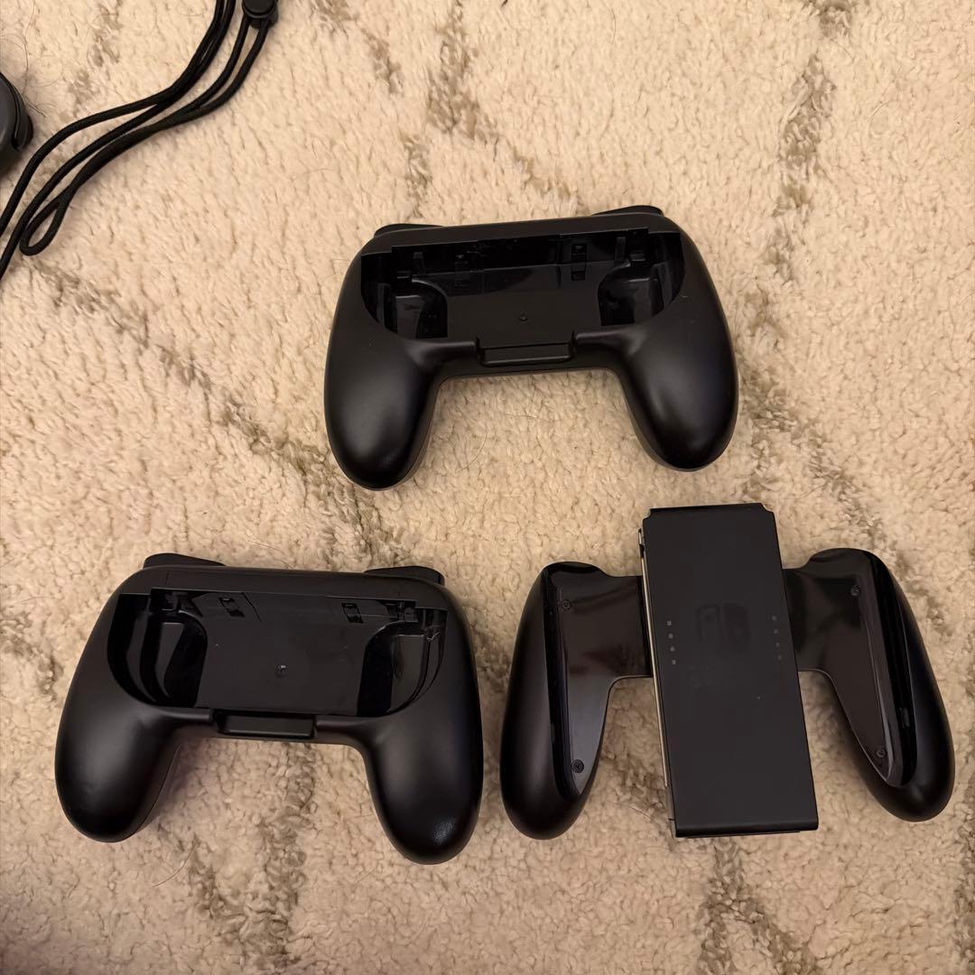 Nintendo Switch 本体　ブラック　グレー　コントローラーおまけ付き