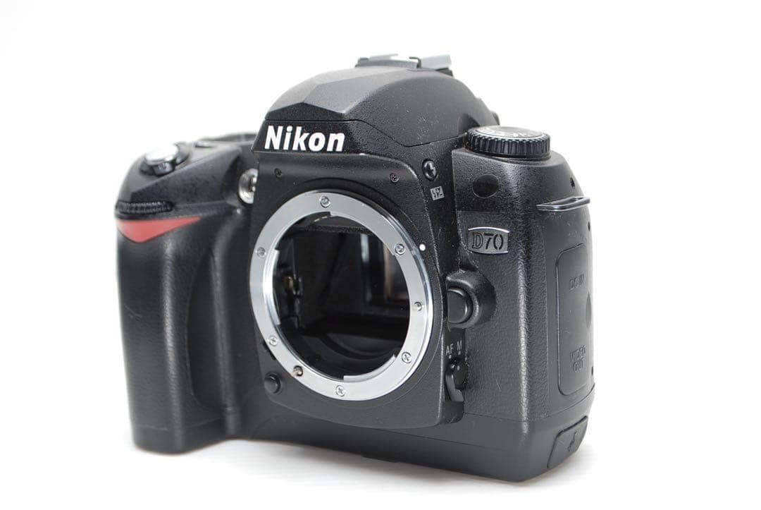 ❤️ショット数1972回❤️Nikon D70 おすすめ一眼レフ 使いやすい美品