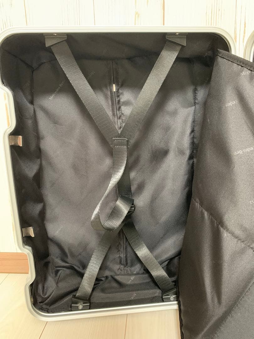 メルセデスベンツ　スーツケース　キャリーケース32L シルバー