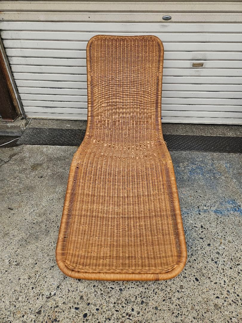 ヴィンテージ 古いラタンのシェーズロング 寝椅子 ソファ 古家具 藤 昭和レトロ