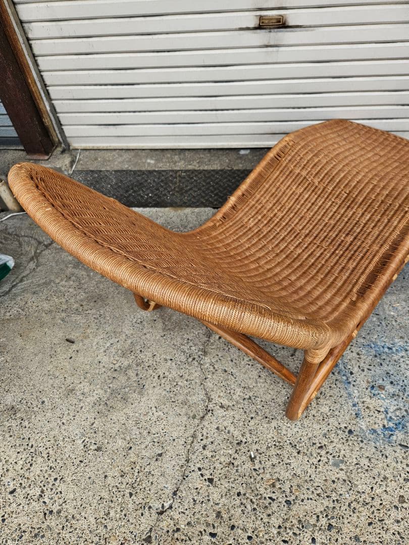 ヴィンテージ 古いラタンのシェーズロング 寝椅子 ソファ 古家具 藤 昭和レトロ