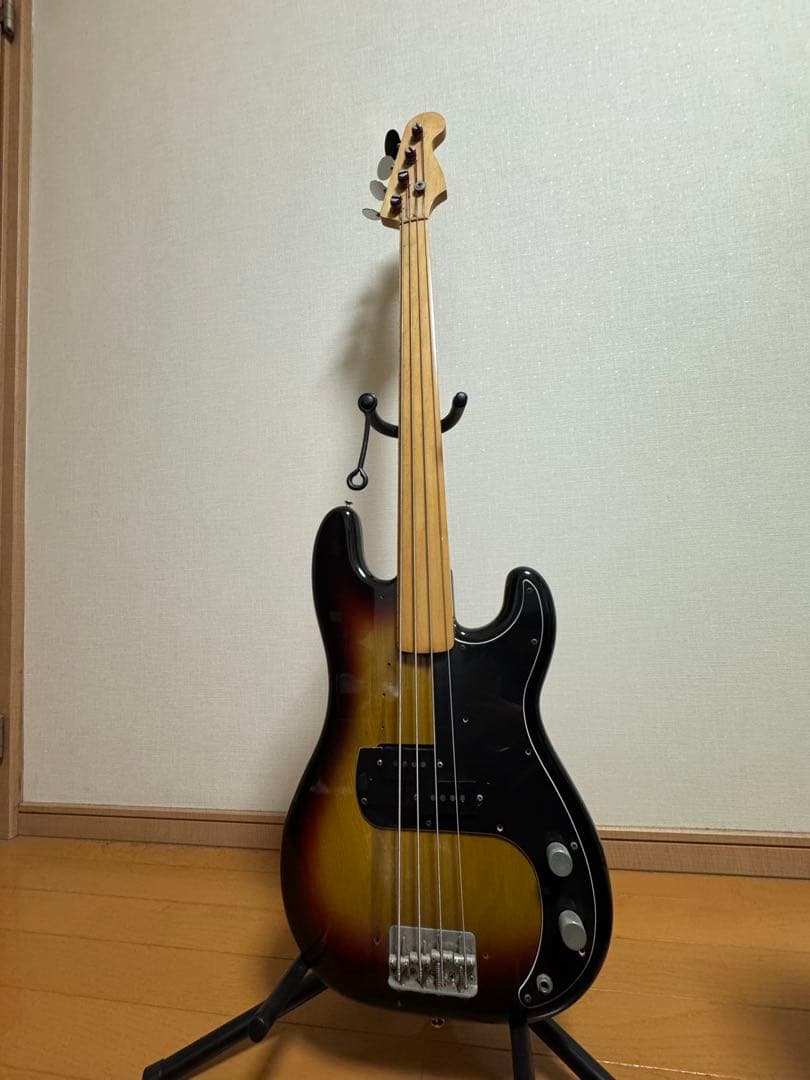 Tokai Hard Puncher フレットレス ベース Mod