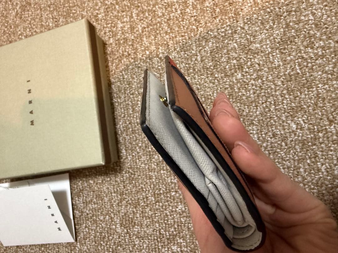 MARNI 二つ折り財布 レッド/ベージュ