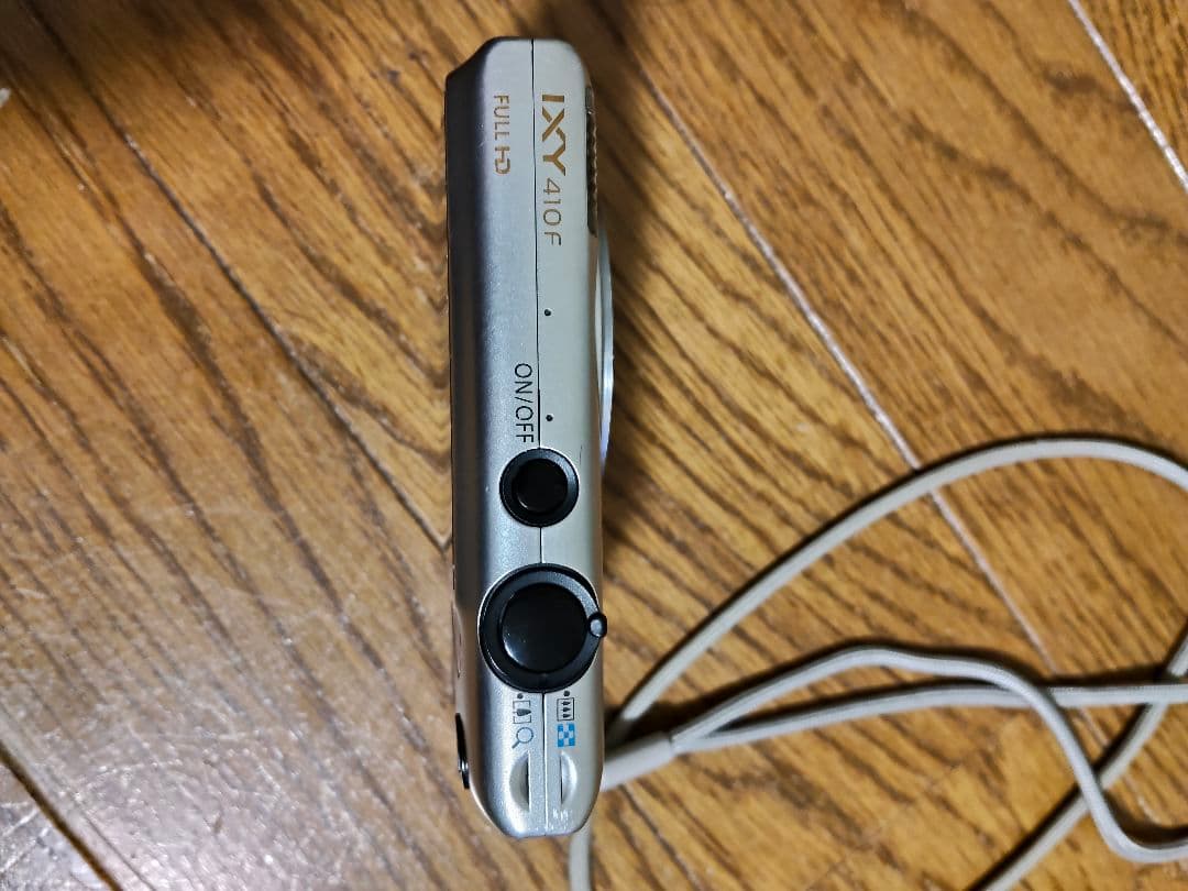 Canon IXY410F コンパクトデジタルカメラ 本体と充電器