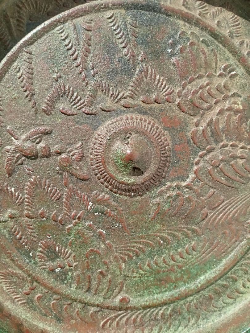 和鏡（古鏡）　松藤双鳥鏡　鎌倉時代末〜室町時代初期