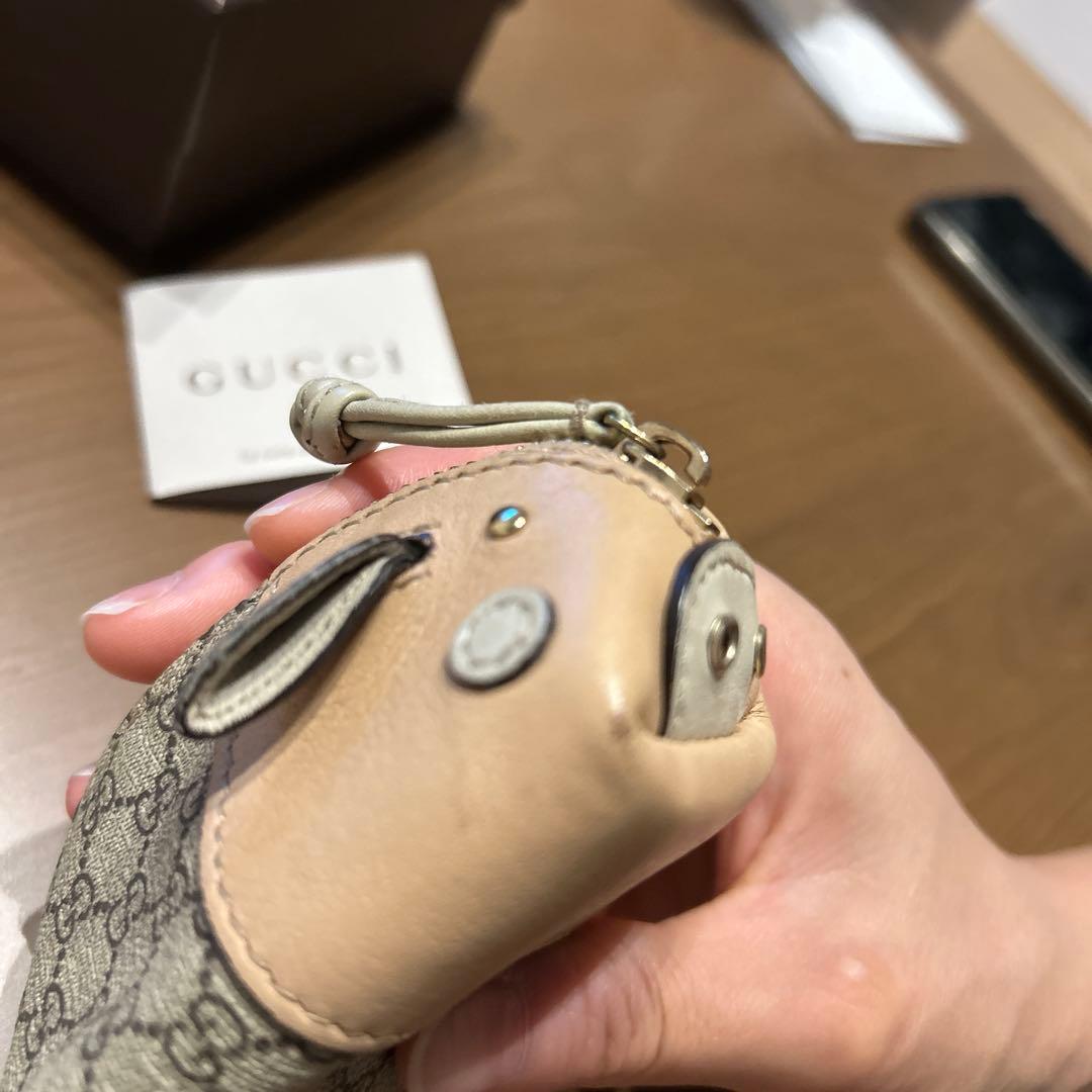 GUCCI ケース 動物モチーフ