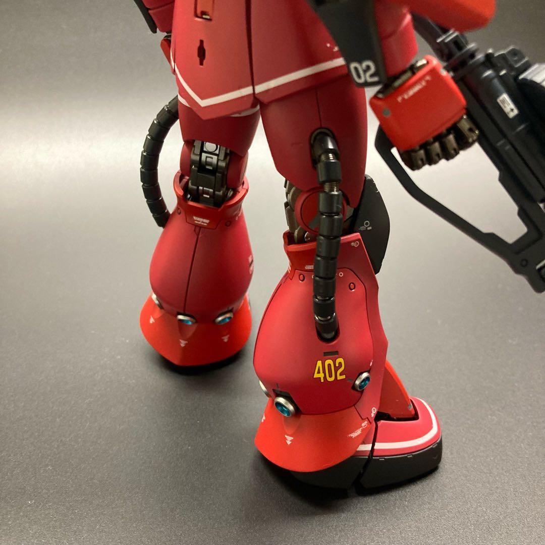 MG ザクⅡ ジョニーライデン専用機　塗装済み完成品ガンプラ