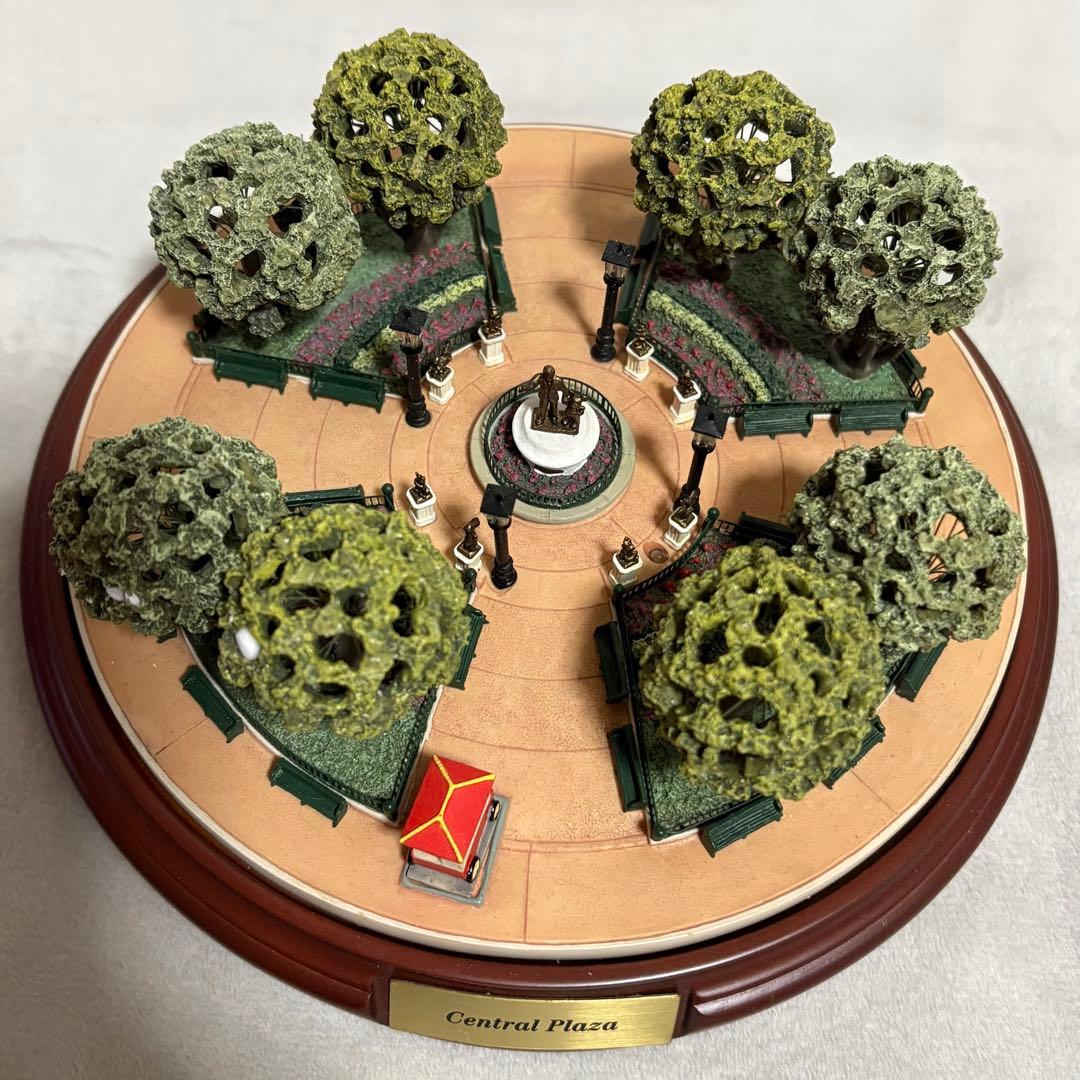 オルショウスキー ディズニー セントラルプラザ ライトアップフィギュア ジオラマ