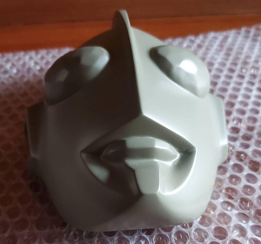 s*3様 M1号　ウルトラマン　1/2 マスク　グレーカラー　サイン入りベース付