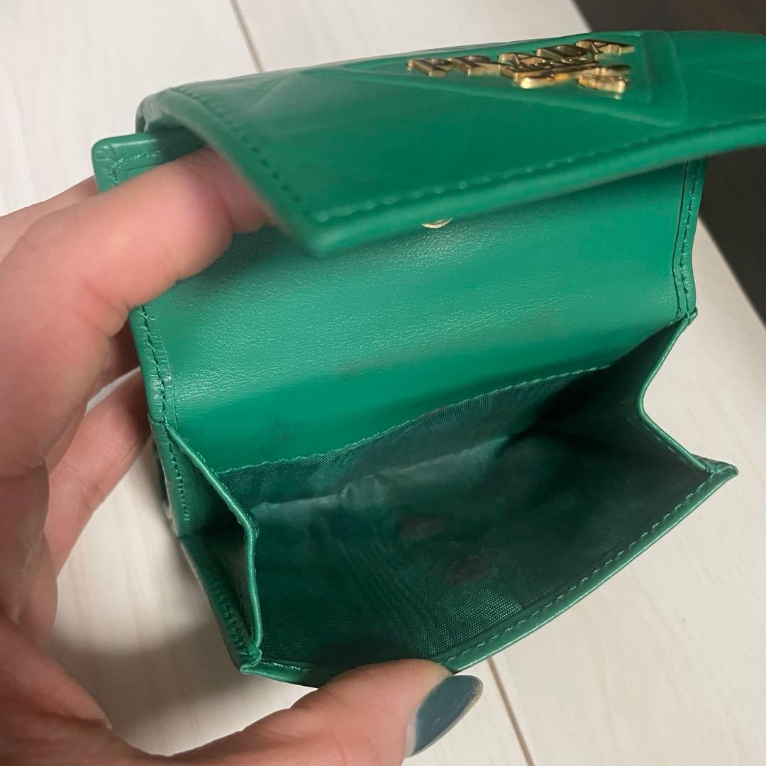 PRADA プラダ 三つ折り財布 ミニ財布 グリーン