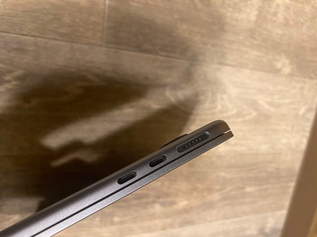 Apple MacBook Air M2本体 シルバー　8GB 256GB