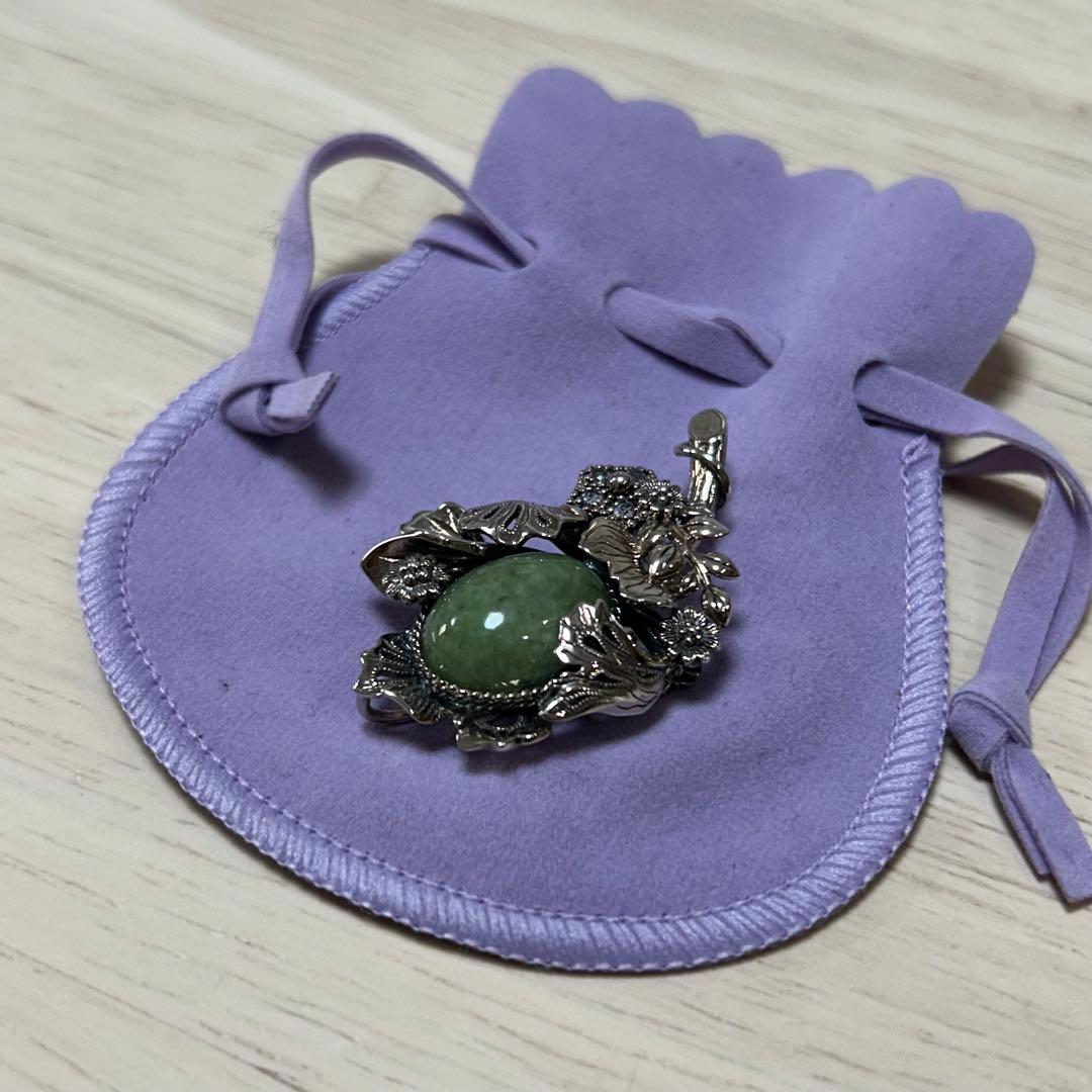 ウィリアム・モリス ペンダントブローチ ルリハコベ 翡翠