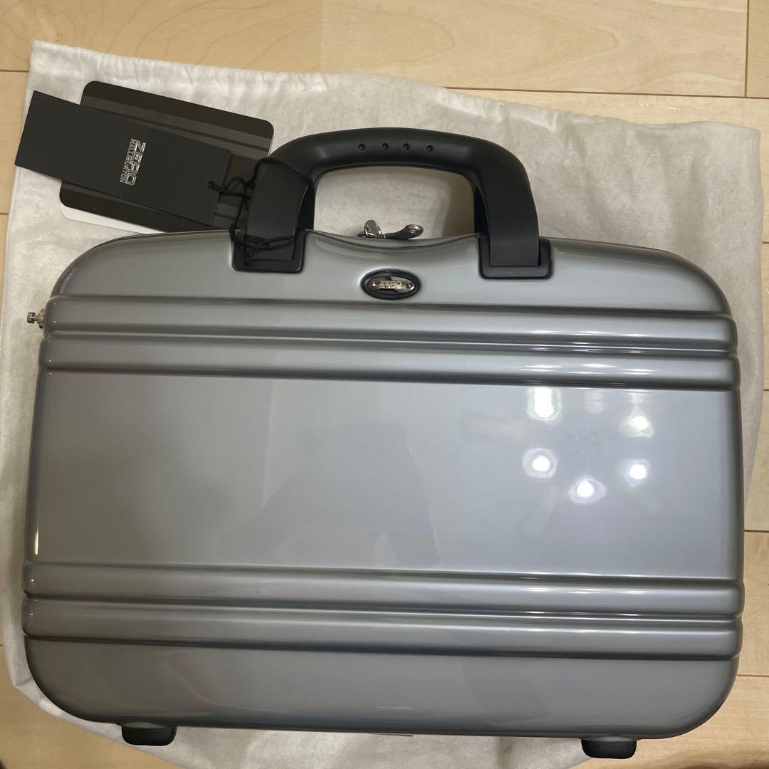 【未使用品】ZERO HALLIBURTON Z-FLEX グレー