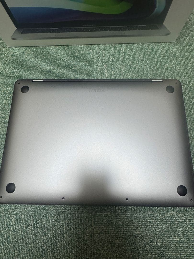 MacBook Pro 2022 M2 8GB 13インチ 付属品付き 箱付き